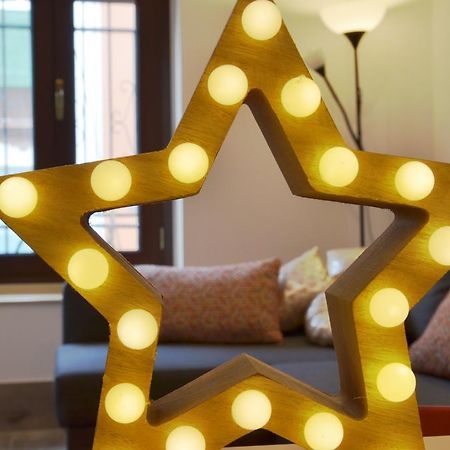 Apartamento San Jacinto Севілья Екстер'єр фото